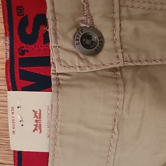 LEVIS YOUTH BOYS KAKHI RELAXED FIT CARGO SHORTS SIZE 18 HUSKY 36W - Picture 7 of 11